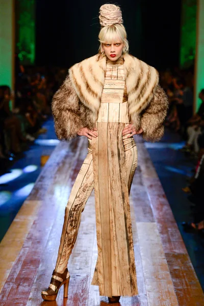 Look 4